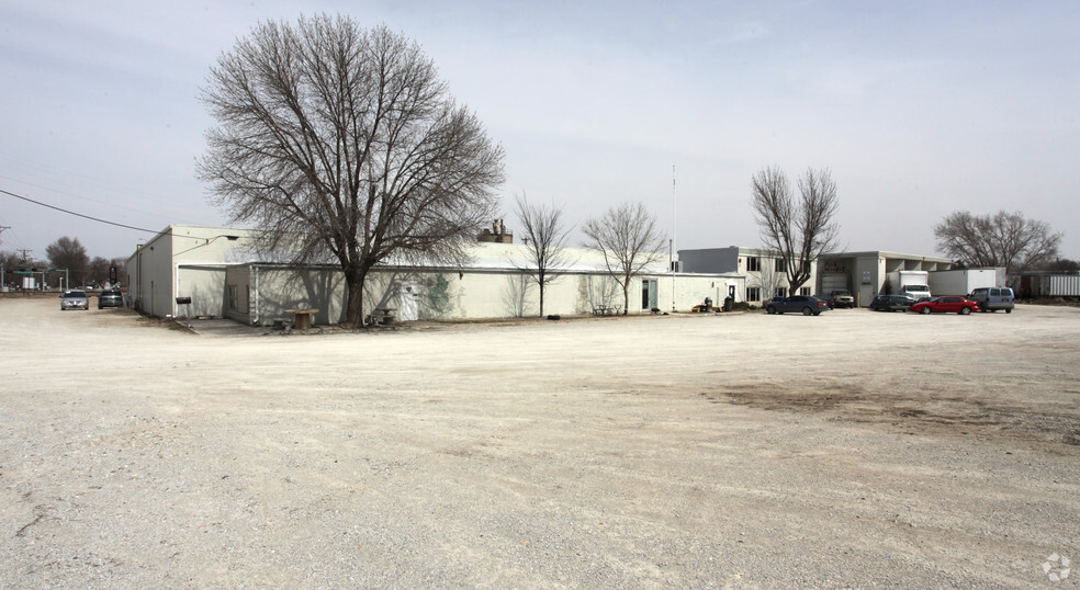 Primary Photo Of 3500 N 44th St, Lincoln Warehouse For Lease