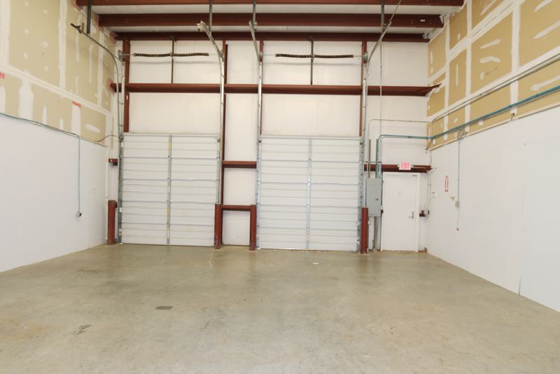 More Photos Of 1097 Highway 101 S, Greer Flex For Lease