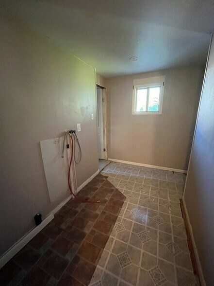 More Photos Of 48 S Kennedy Dr, Mcadoo Apartments For Sale