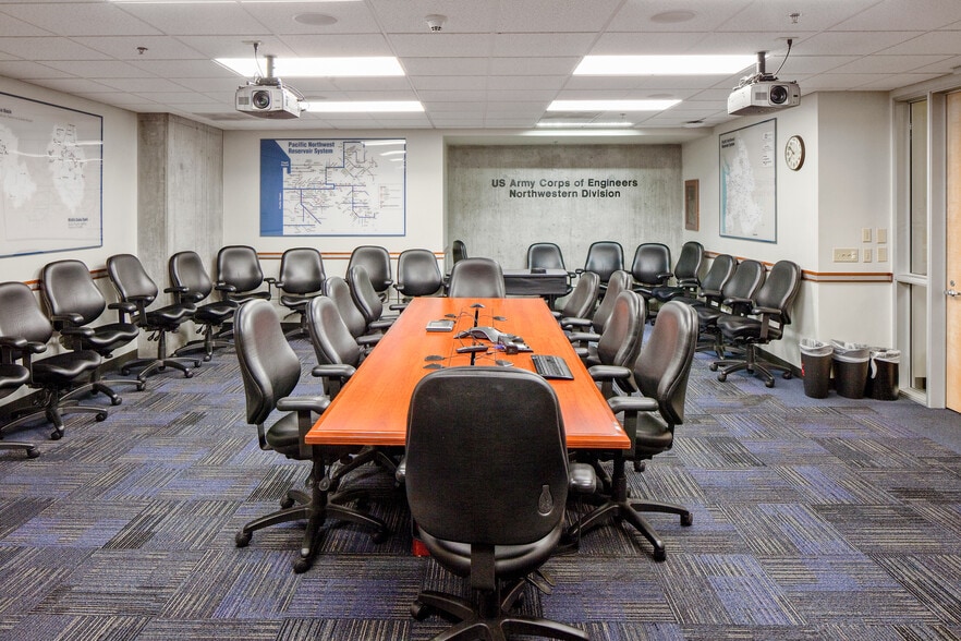 More Photos Of 1125 NW Couch St, Portland Office For Lease