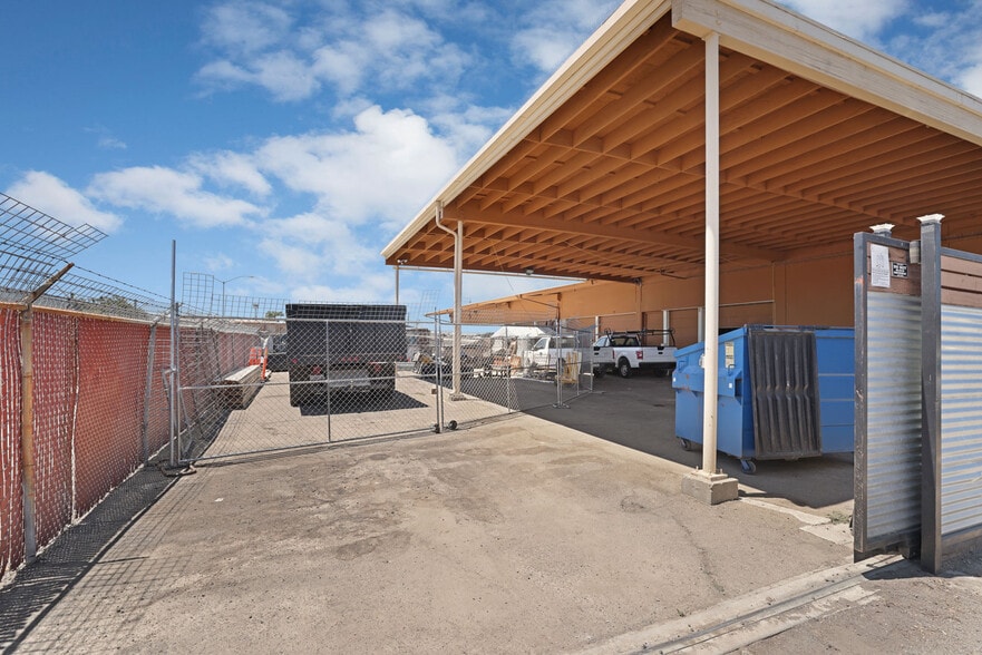 More Photos Of 702-714 W Fremont St, Stockton Light Distribution For Lease