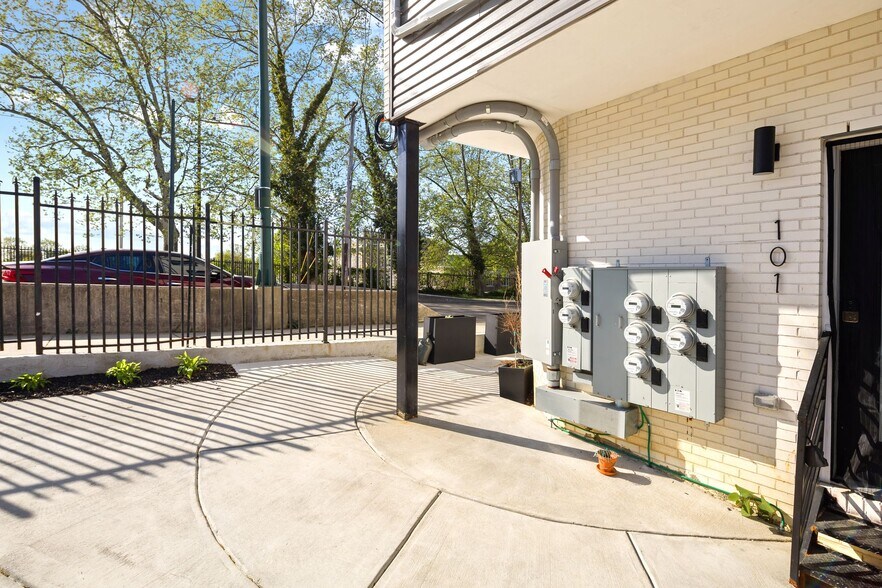 More Photos Of 4921 Chester Ave, Philadelphia Multifamily For Sale