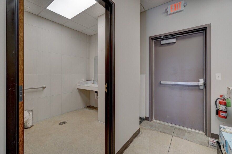 More Photos Of 3408 36th Ave NW, Norman General Retail For Sale