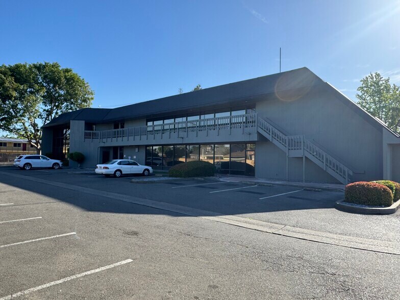More Photos Of 6130 Freeport Blvd, Sacramento Office For Lease