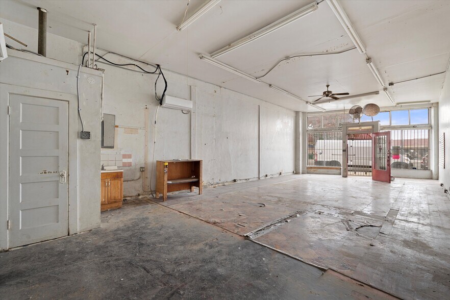 More Photos Of 10523 Long Beach Blvd, South Gate Storefront For Sale