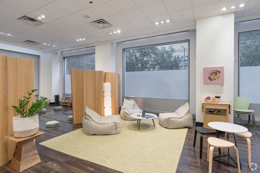 More Photos Of 2005 Market St, Philadelphia Office For Lease