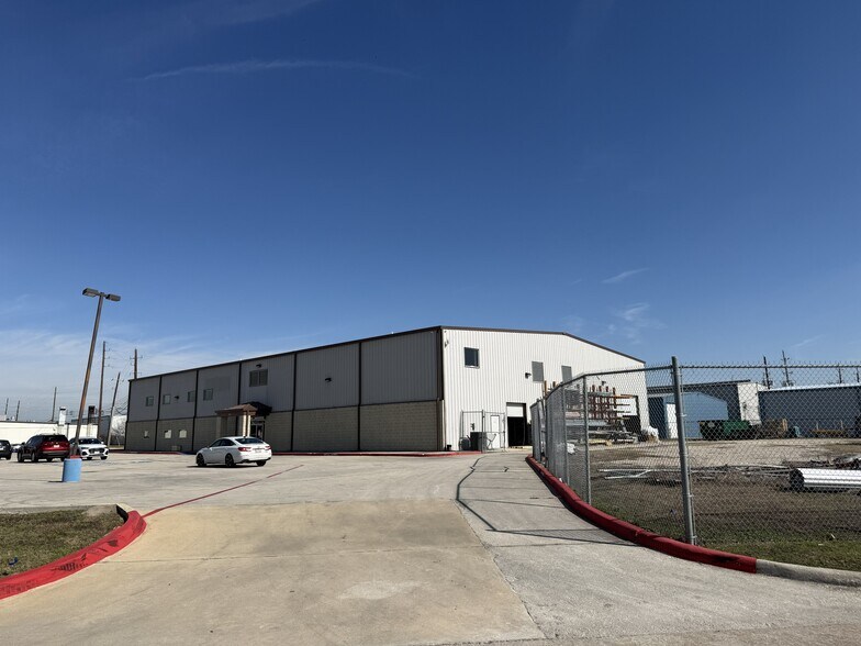 Primary Photo Of 1803 Rough Neck Dr, Humble Warehouse For Sale