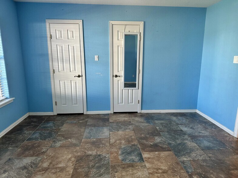 More Photos Of 1782 Key Ln, Abilene Office For Lease