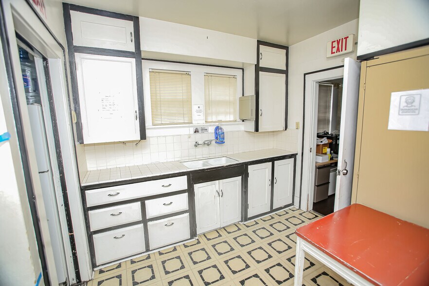 More Photos Of 4601 Caroline St, Houston Office For Lease