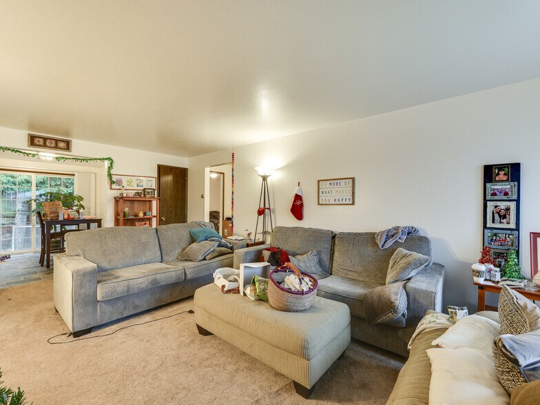 More Photos Of 201-307 Trees Ct, Silverton Apartments For Sale