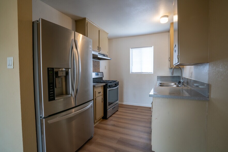 More Photos Of 1118-1124 N Mayfair Ave, Anaheim Apartments For Sale