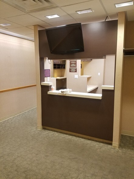 More Photos Of 5676-5678 Riverdale Ave, Bronx Office For Lease