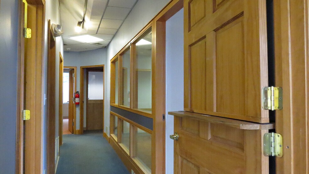 More Photos Of 215 Fisherville Rd, Concord General Retail For Lease