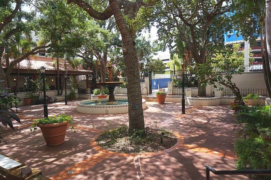 More Photos Of 330 Clematis St, West Palm Beach Storefront Retail Office For Sale