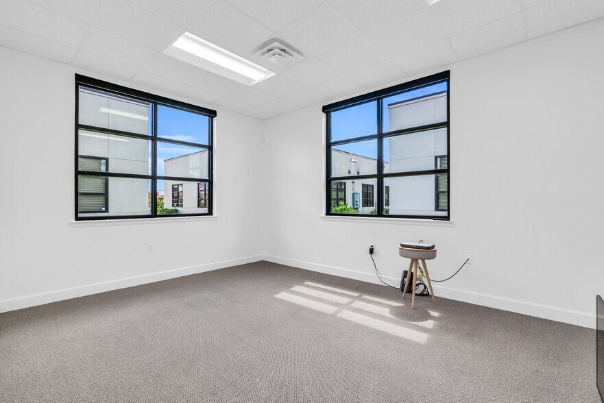 More Photos Of 8118 Fry Rd, Cypress Medical For Sale