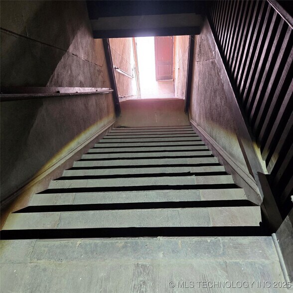 More Photos Of 523 E 6th St, Okmulgee Storefront Retail Office For Sale