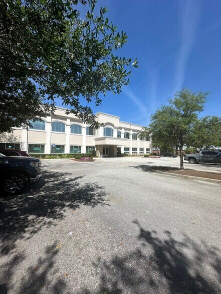 More Photos Of 4371 US Highway 17, Orange Park Office For Lease