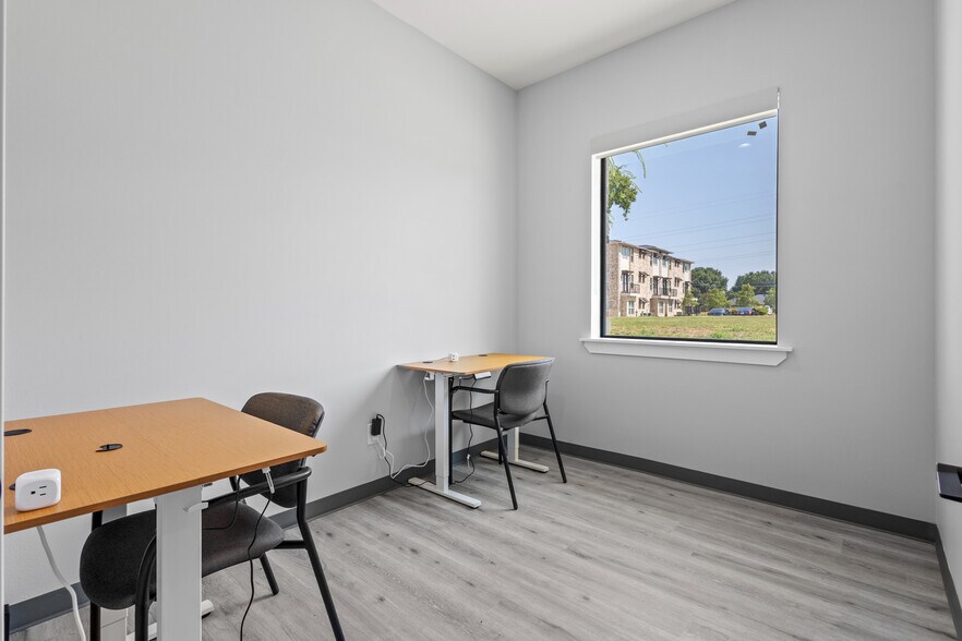 More Photos Of 800 N Plano Rd, Richardson Medical For Lease