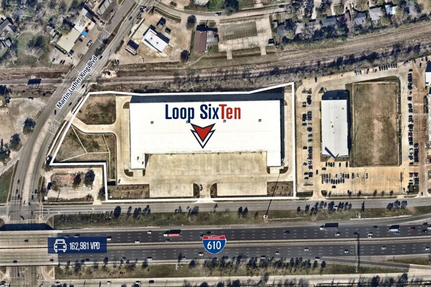 More Photos Of 5415 South Loop E, Houston Distribution For Lease