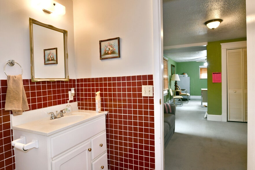 More Photos Of 175 B Laird Ave, Warren Schools For Sale