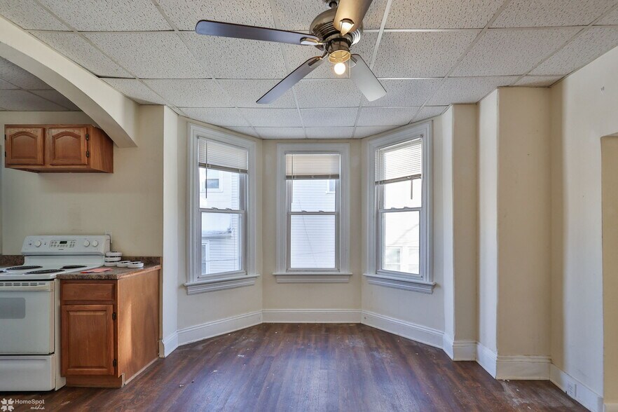 More Photos Of 38 W Central Ave, Bangor Apartments For Sale