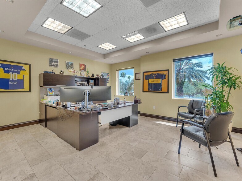 More Photos Of 2260 NW 114th Ave, Doral Warehouse For Lease