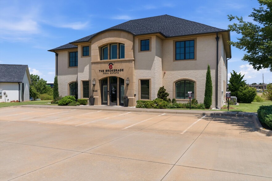 Primary Photo Of 16420 Muirfield Pl, Edmond Medical For Lease