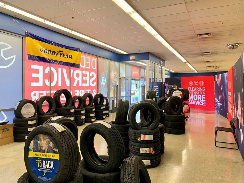 More Photos Of 1421 Gause Blvd, Slidell Auto Repair For Lease