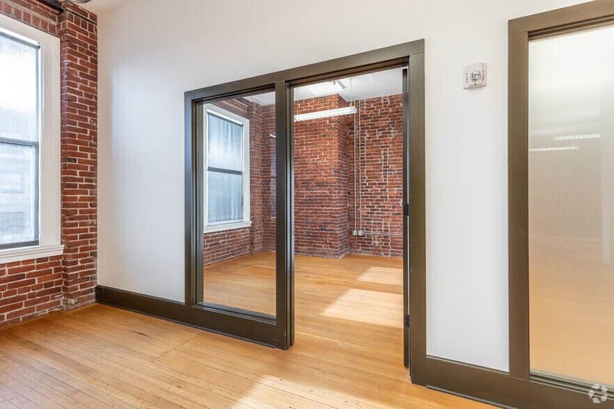 More Photos Of 529 SW 3rd Ave, Portland Loft Creative Space For Lease