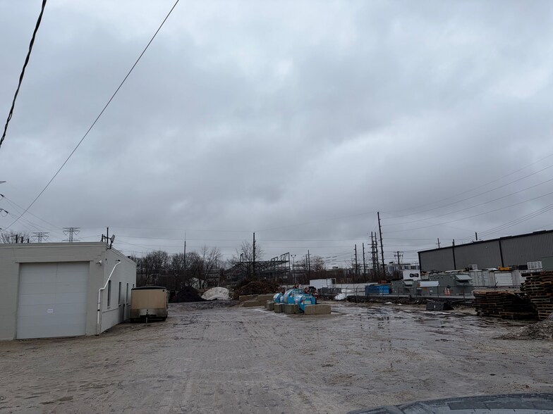 More Photos Of 1285 Aurora Avenue Ln, Aurora Warehouse For Lease