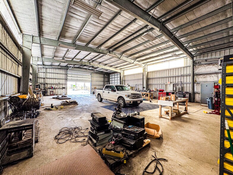 More Photos Of 5821 Agnes St, Corpus Christi Service For Sale