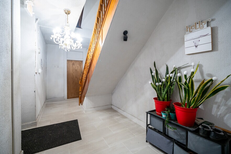 More Photos Of 103-105 Devon St, Kearny Apartments For Sale