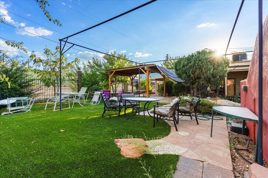 More Photos Of 297 S Main St, Cottonwood Storefront Retail Office For Sale