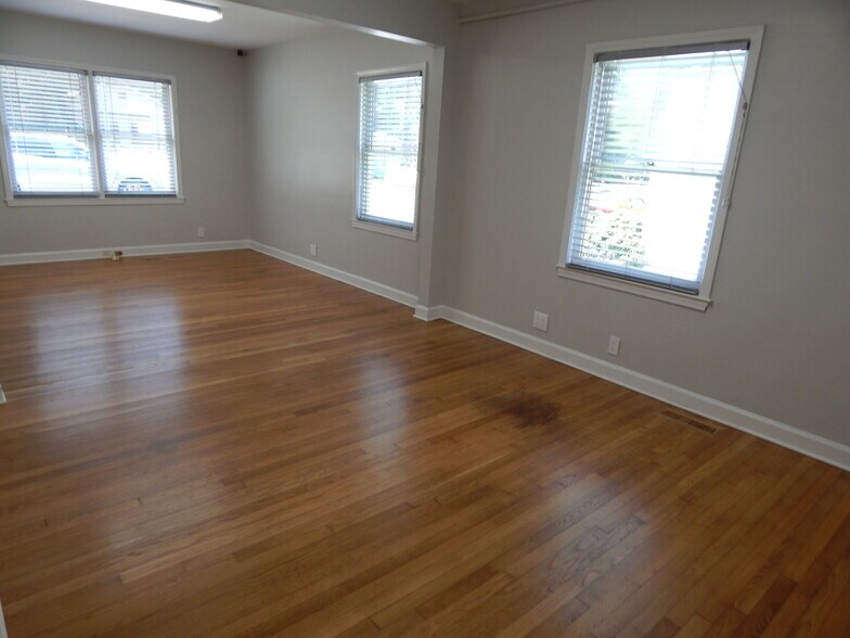 More Photos Of 4922 Lavista Rd, Tucker General Retail For Lease