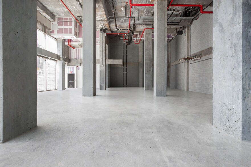 More Photos Of 400 W 42nd St, New York Hospitality For Sale