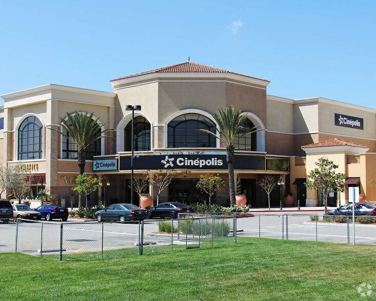 More Photos Of 8520-8580 Whittier Blvd, Pico Rivera Unknown For Lease