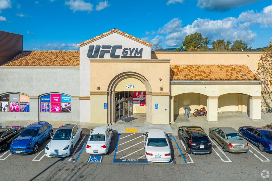 More Photos Of 40525-40575 California Oaks Rd, Murrieta General Retail For Lease