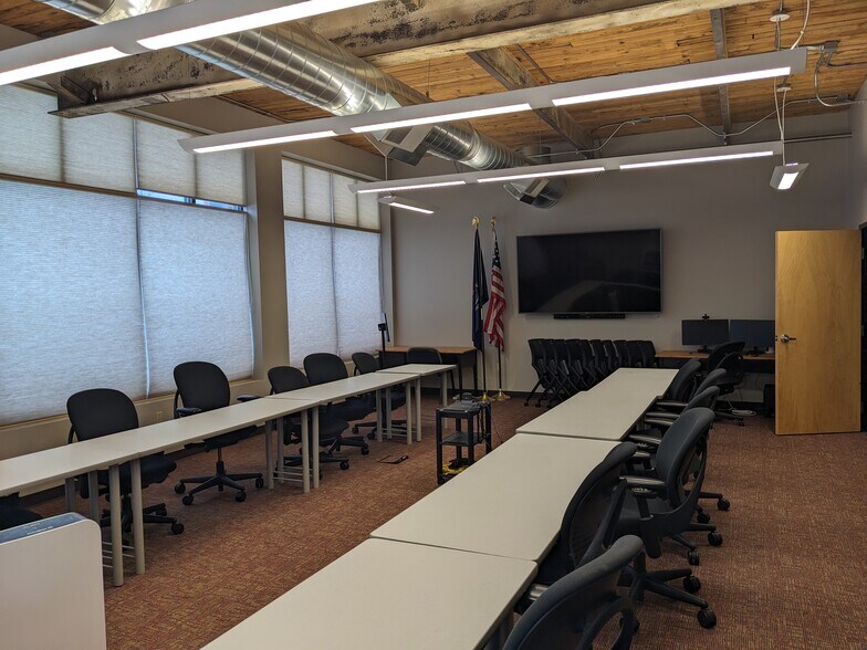 More Photos Of 1213 Center St, Lansing Medical For Sale