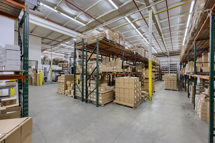 More Photos Of 205 Bucky Dr, Lititz Manufacturing For Sale