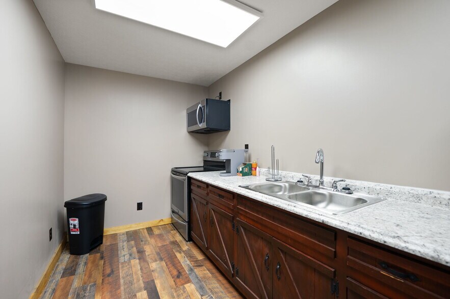 More Photos Of 4564 New Liberty Big Meadow Rd, Knob Lick Warehouse For Sale