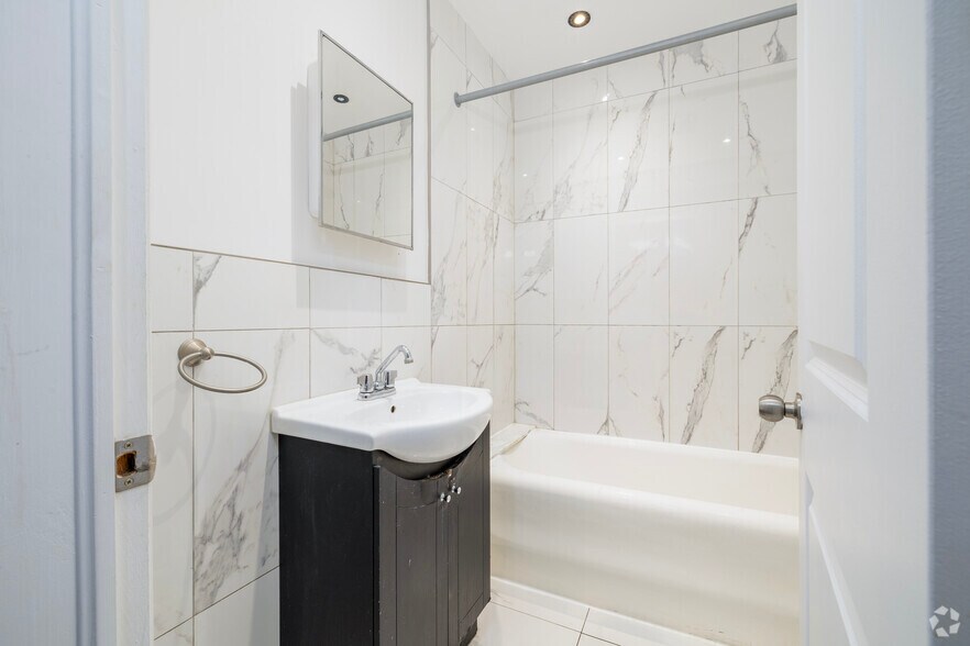 More Photos Of 2310 Rue Guy, Montréal Apartments For Lease