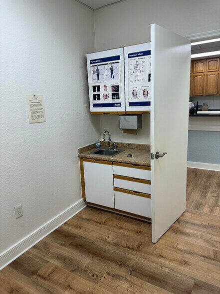More Photos Of 2841 Tamiami Trl, Port Charlotte Medical For Sale