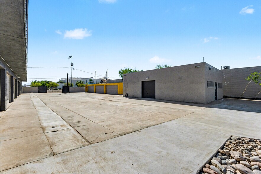 More Photos Of 1417-1421 E Washington St, Phoenix Warehouse For Sale