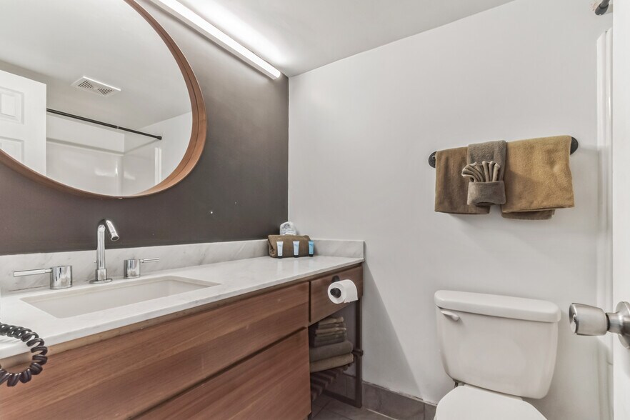 More Photos Of 2502 N Ocean Blvd, Myrtle Beach Hotel For Sale