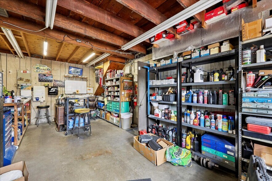 More Photos Of 1470 North St, Beaumont Auto Repair For Sale