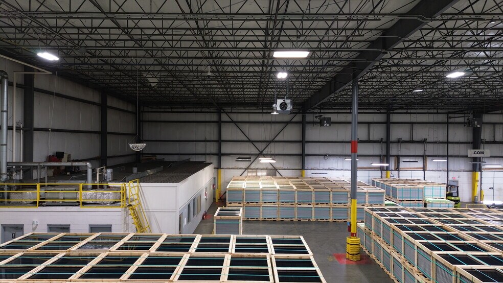 More Photos Of 2415 N Highway 81, Anderson Manufacturing For Lease