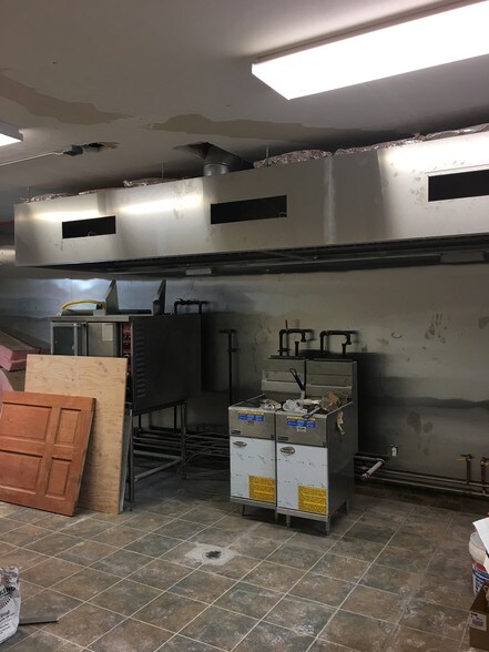 More Photos Of 136-140 Durham Ave, Metuchen Storefront Retail Residential For Lease