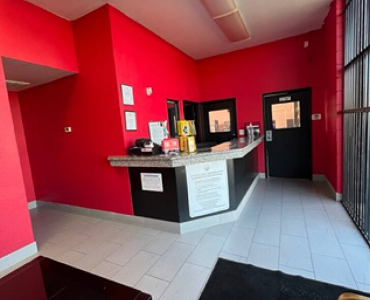 More Photos Of 2225 Club Way, San Bernardino Auto Repair For Sale