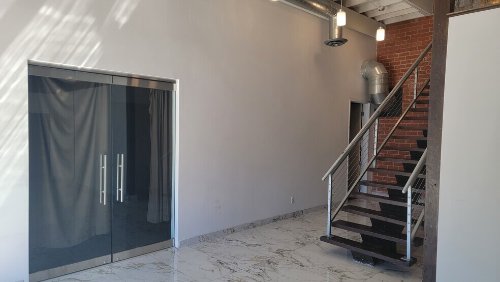 More Photos Of 4716 Vineland Ave, North Hollywood Loft Creative Space For Lease