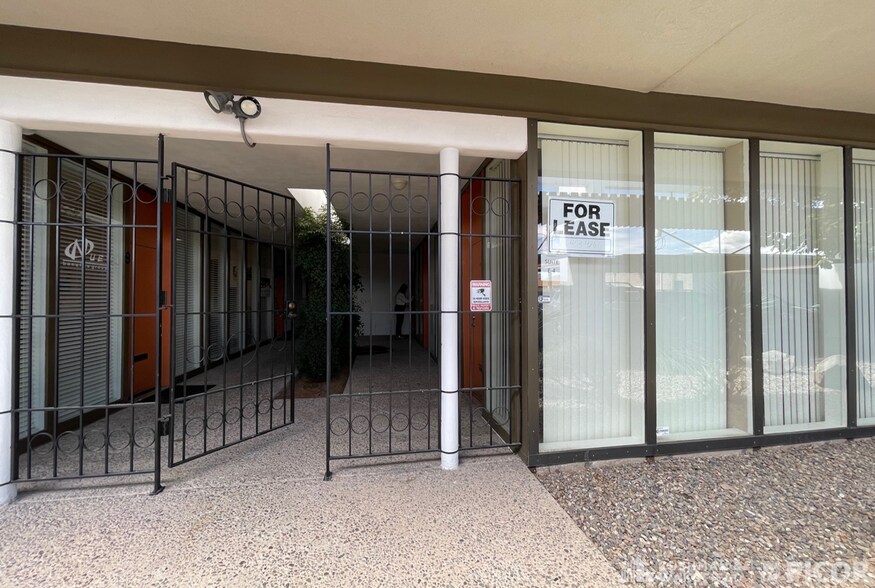 More Photos Of 8230 E Broadway Blvd, Tucson Medical For Sale